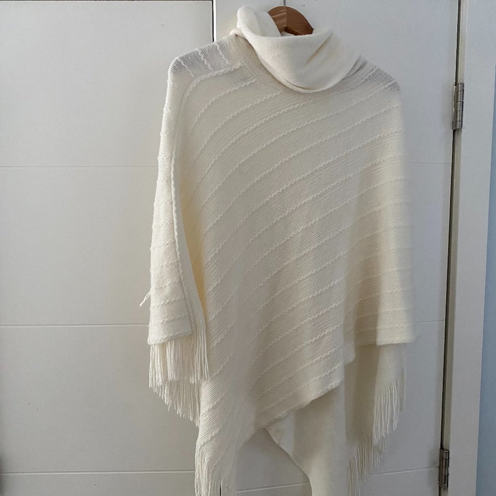 BCBG Turtleneck Poncho size L/XL